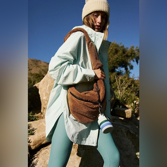 FP Movement Overachiever Sherpa Sling NWOT - Picture 3 of 10